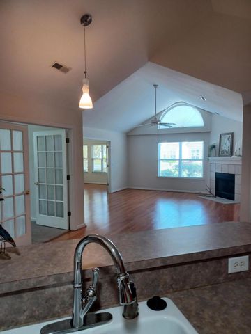 116 Ashley Villa Circle B, Charleston, SC 29414