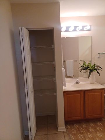 116 Ashley Villa Circle B, Charleston, SC 29414