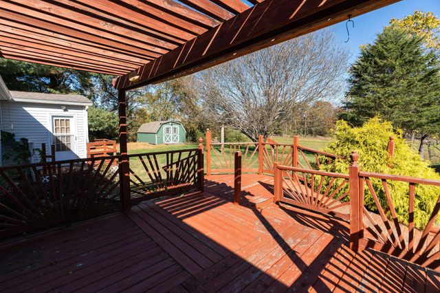 775 NEW HOPE RD, Staunton, VA 24401