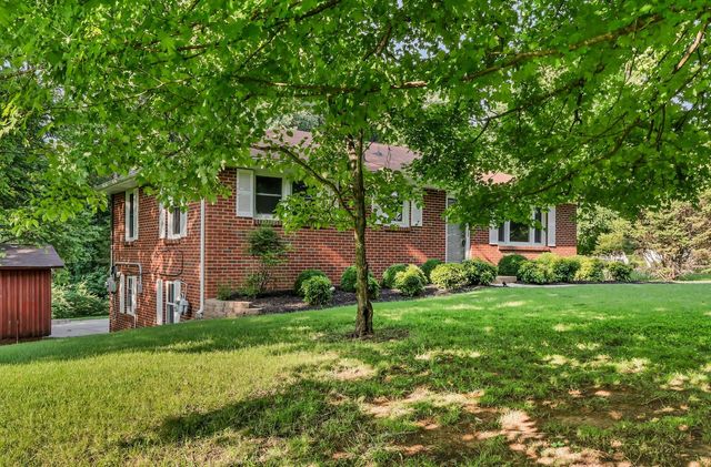 613 Channell Dr, Clarksville, TN 37040