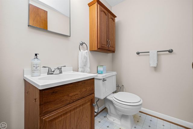 11240 Hanna Drive, Sterling Heights, MI 48312