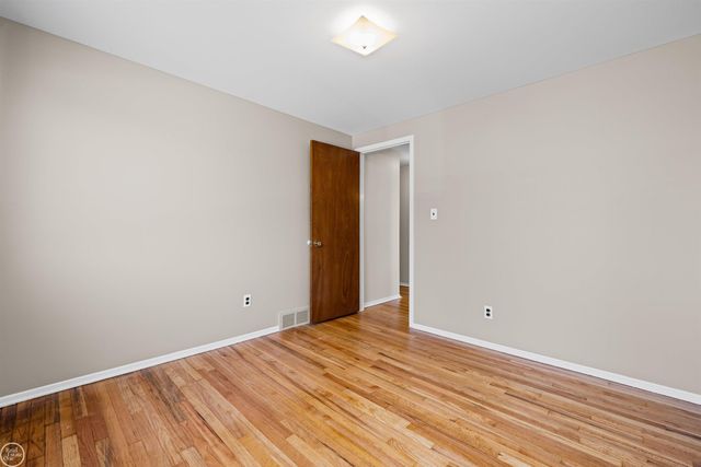 11240 Hanna Drive, Sterling Heights, MI 48312