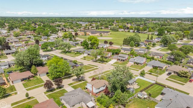 11240 Hanna Drive, Sterling Heights, MI 48312
