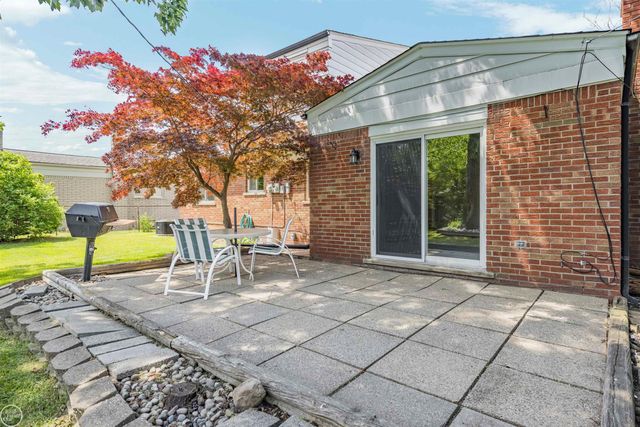 11240 Hanna Drive, Sterling Heights, MI 48312