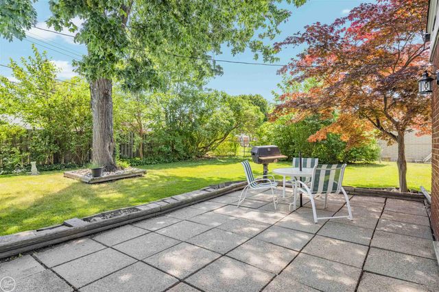 11240 Hanna Drive, Sterling Heights, MI 48312