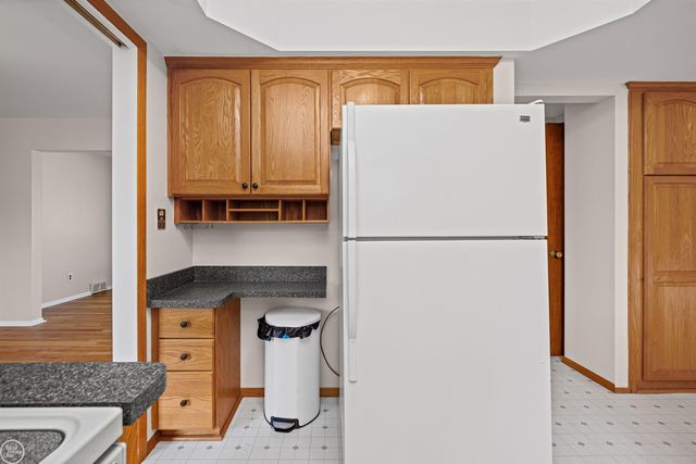 11240 Hanna Drive, Sterling Heights, MI 48312