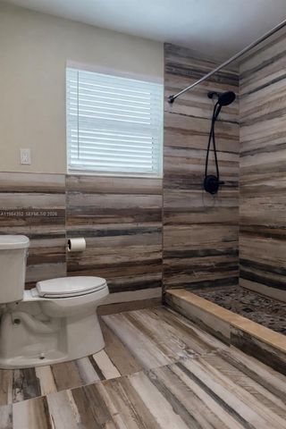 6527 NW 2nd St, Margate, FL 33063