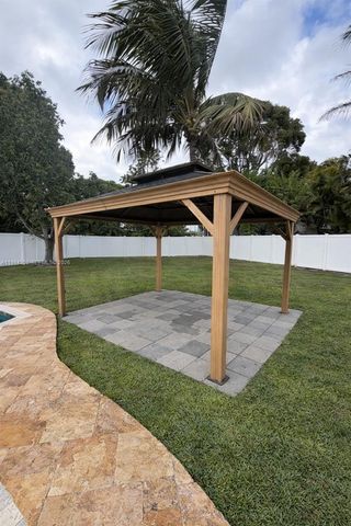 6527 NW 2nd St, Margate, FL 33063