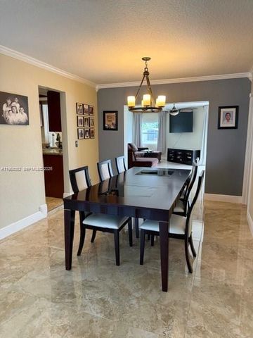 6527 NW 2nd St, Margate, FL 33063