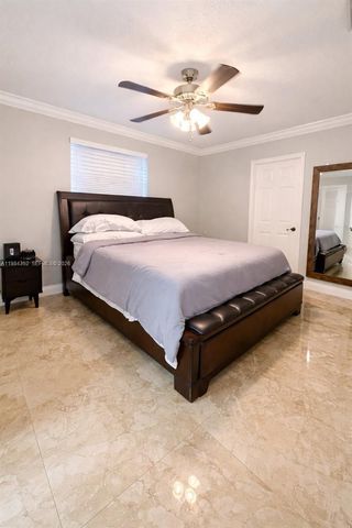 6527 NW 2nd St, Margate, FL 33063