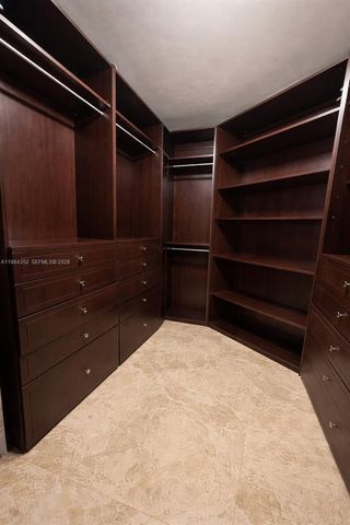 6527 NW 2nd St, Margate, FL 33063