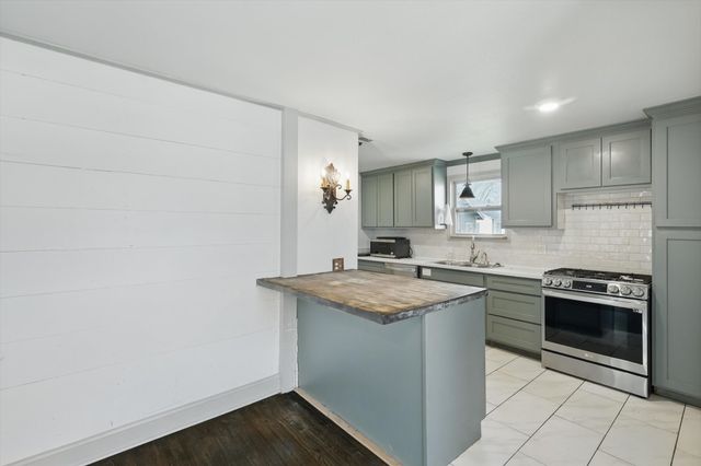 932 N Woods Street, Sherman, TX 75092