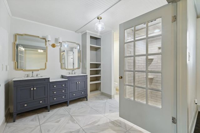 932 N Woods Street, Sherman, TX 75092