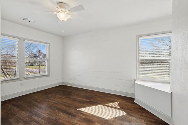 932 N Woods Street, Sherman, TX 75092