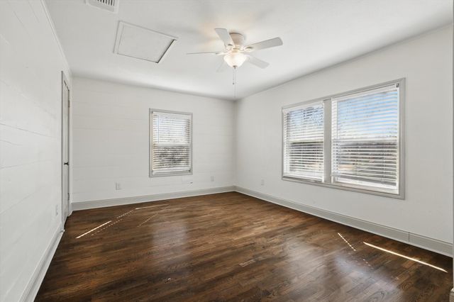 932 N Woods Street, Sherman, TX 75092