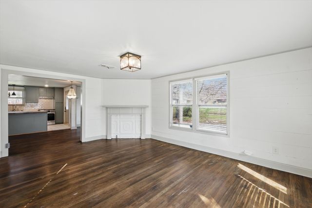 932 N Woods Street, Sherman, TX 75092