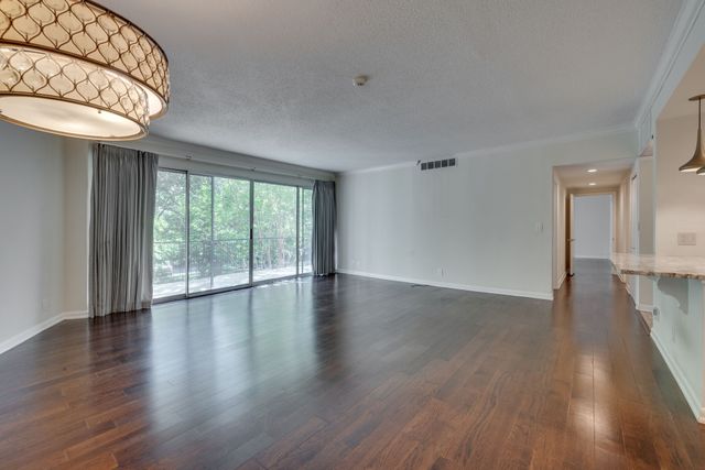 4215 Harding Pike Apt 211, Nashville, TN 37205