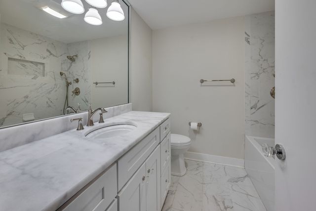 4215 Harding Pike Apt 211, Nashville, TN 37205