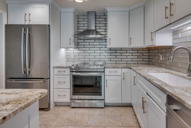 4215 Harding Pike Apt 211, Nashville, TN 37205