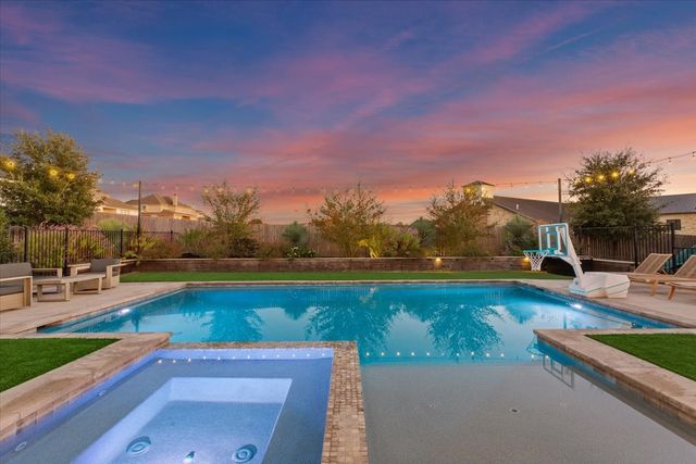 16024 Sorrento Drive, Woodway, TX 76712