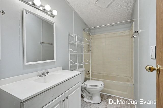 1575 S Brooks Road, Muskegon Twp, MI 49442