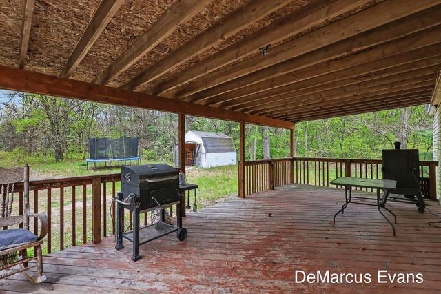 1575 S Brooks Road, Muskegon Twp, MI 49442