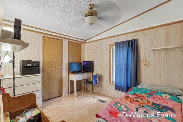 1575 S Brooks Road, Muskegon Twp, MI 49442