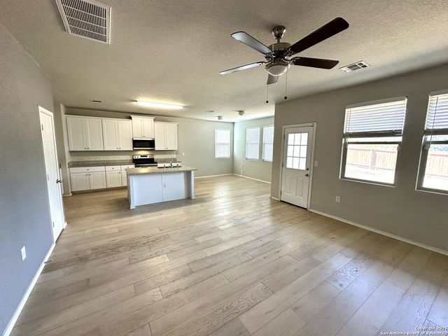 6735 FREEDOM HLS, San Antonio, TX 78242