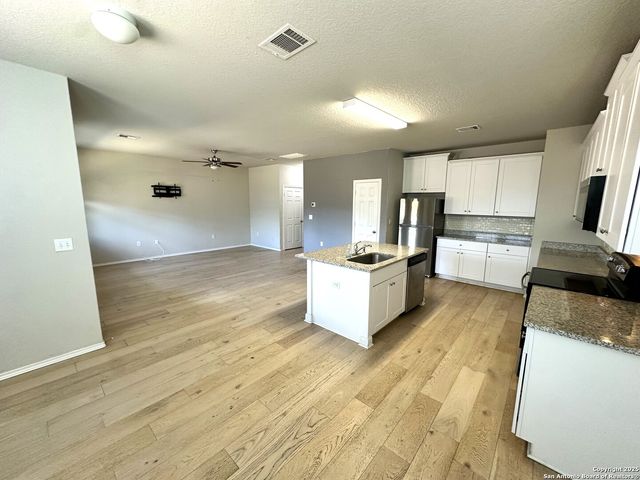 6735 FREEDOM HLS, San Antonio, TX 78242