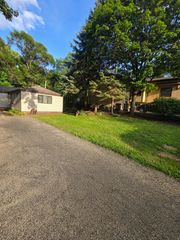 24 John Street, Crystal Lake, IL 60014