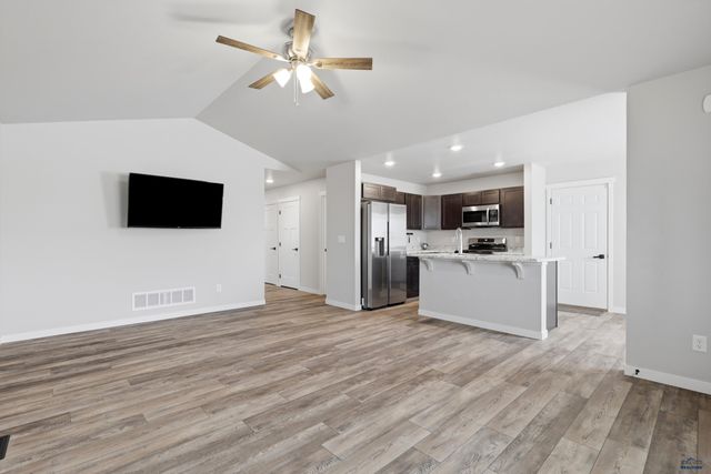2140 NOAH ST, Rapid City, SD 57701