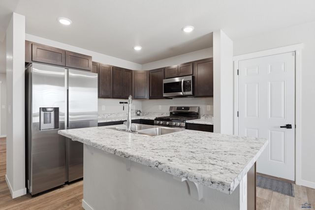 2140 NOAH ST, Rapid City, SD 57701