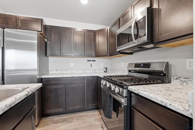 2140 NOAH ST, Rapid City, SD 57701