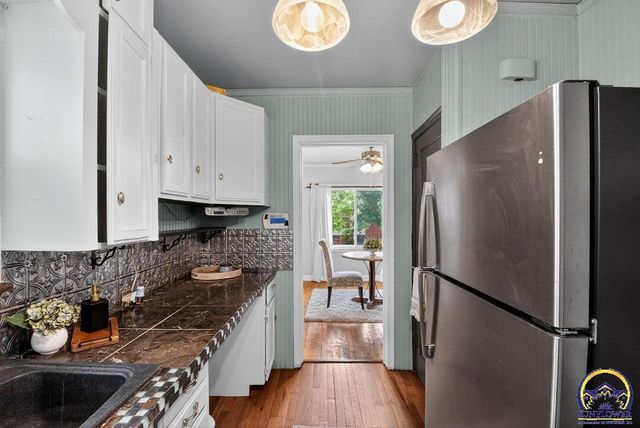 1101 SW Wayne AVE, Topeka, KS 66604