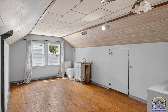 1101 SW Wayne AVE, Topeka, KS 66604