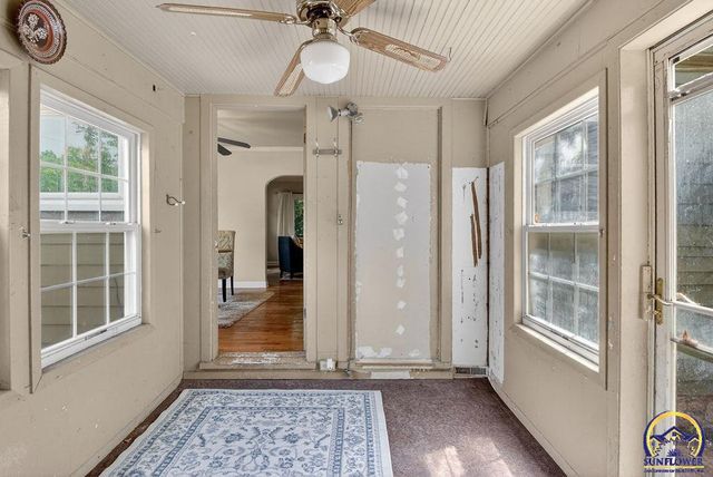 1101 SW Wayne AVE, Topeka, KS 66604