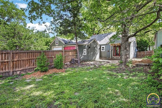 1101 SW Wayne AVE, Topeka, KS 66604