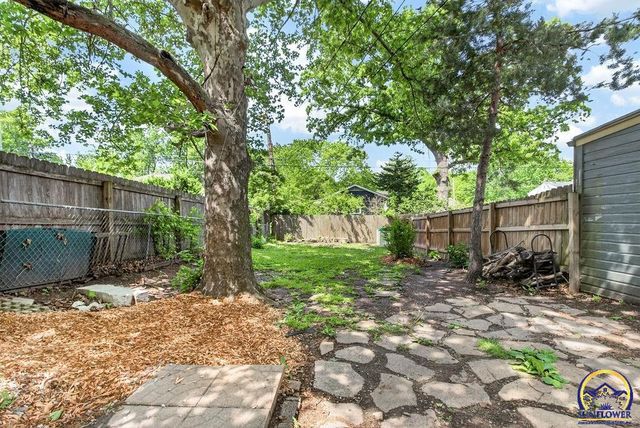 1101 SW Wayne AVE, Topeka, KS 66604