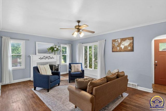 1101 SW Wayne AVE, Topeka, KS 66604