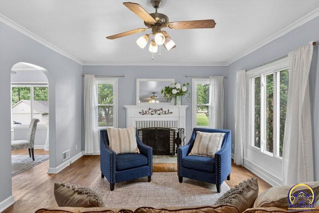 1101 SW Wayne AVE, Topeka, KS 66604