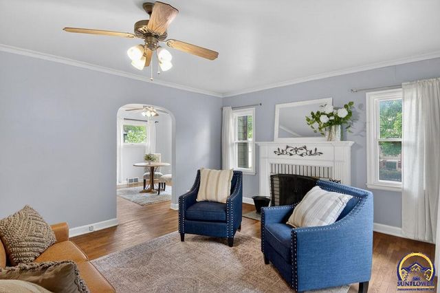 1101 SW Wayne AVE, Topeka, KS 66604