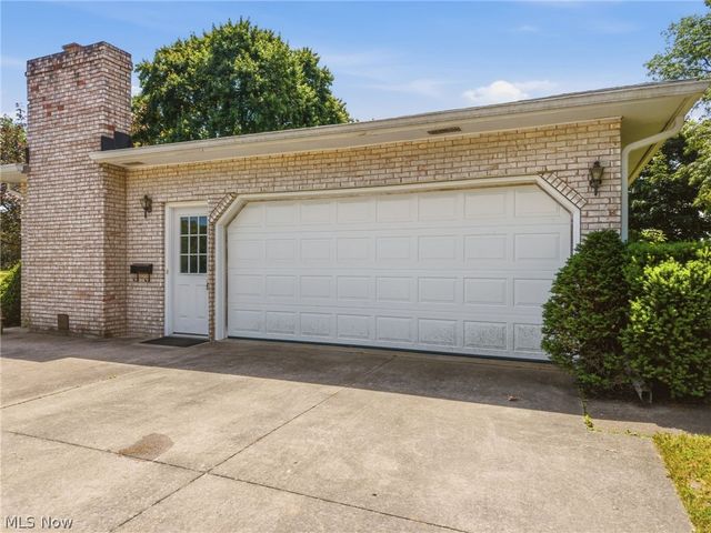 4800 Suzette Avenue NW, Massillon, OH 44647
