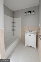 24--4 FLORENCE TOLLGATE, Florence, NJ 08518