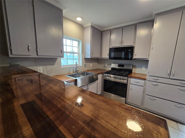 19736 Dunbar Avenue, Humble, TX 77338