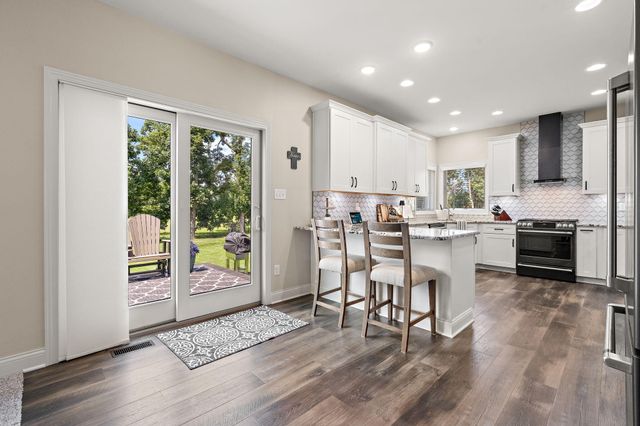 116 N Ashton Lane, Valparaiso, IN 46385