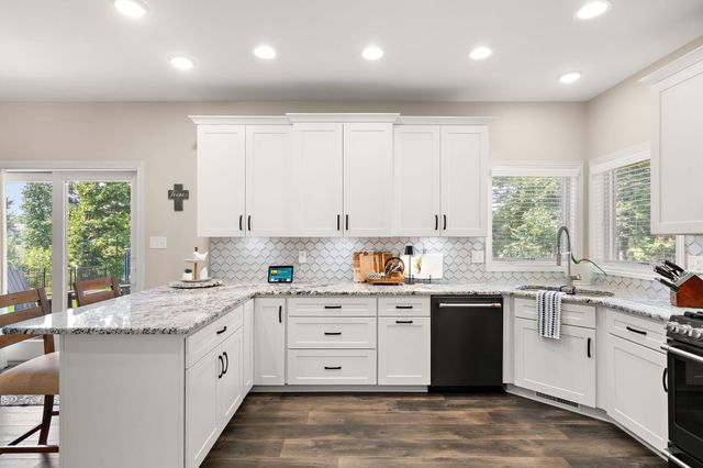 116 N Ashton Lane, Valparaiso, IN 46385