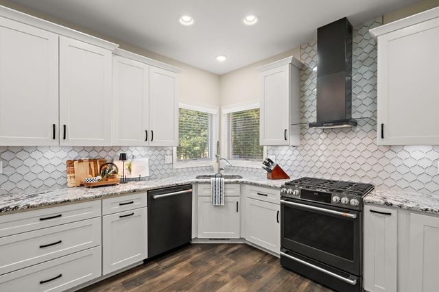 116 N Ashton Lane, Valparaiso, IN 46385