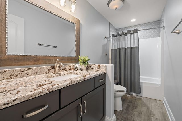116 N Ashton Lane, Valparaiso, IN 46385
