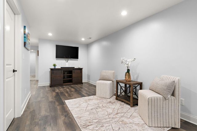 116 N Ashton Lane, Valparaiso, IN 46385