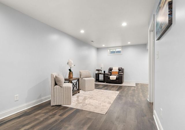 116 N Ashton Lane, Valparaiso, IN 46385